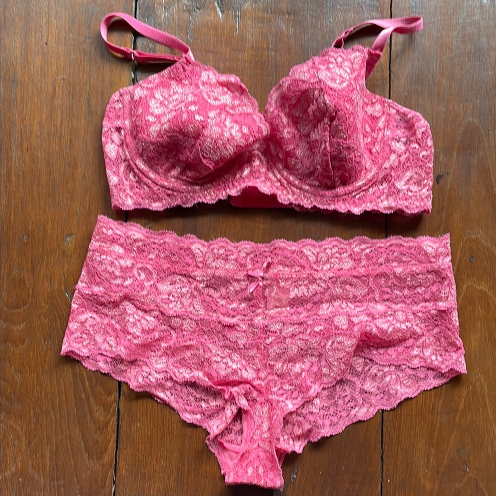 Vintage Banana Republic pink lace underwire bra & boyshorts set